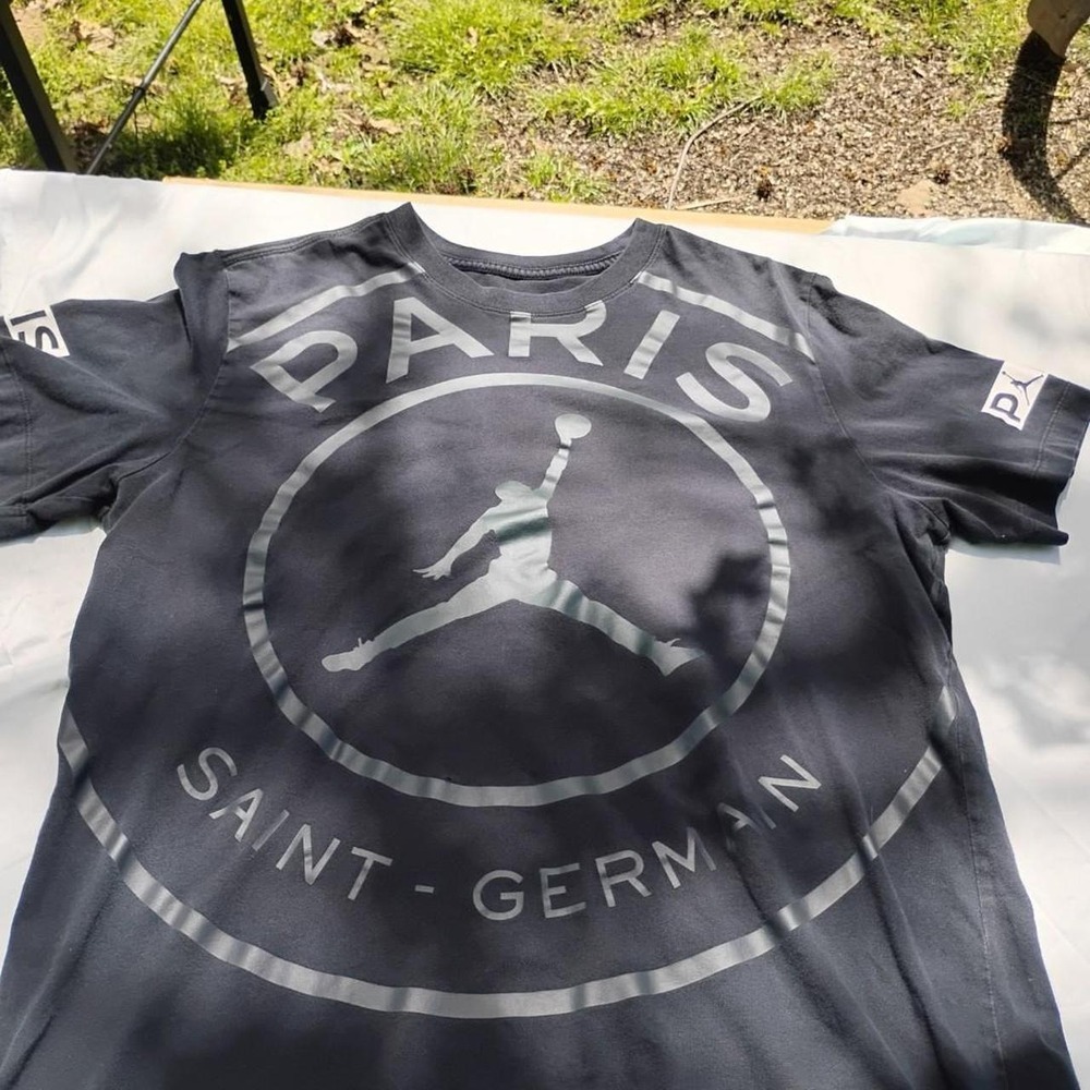 Jordan T-Shirt Mens Size L Black PSG Paris Saint-Germain Short Sleeve Graphic